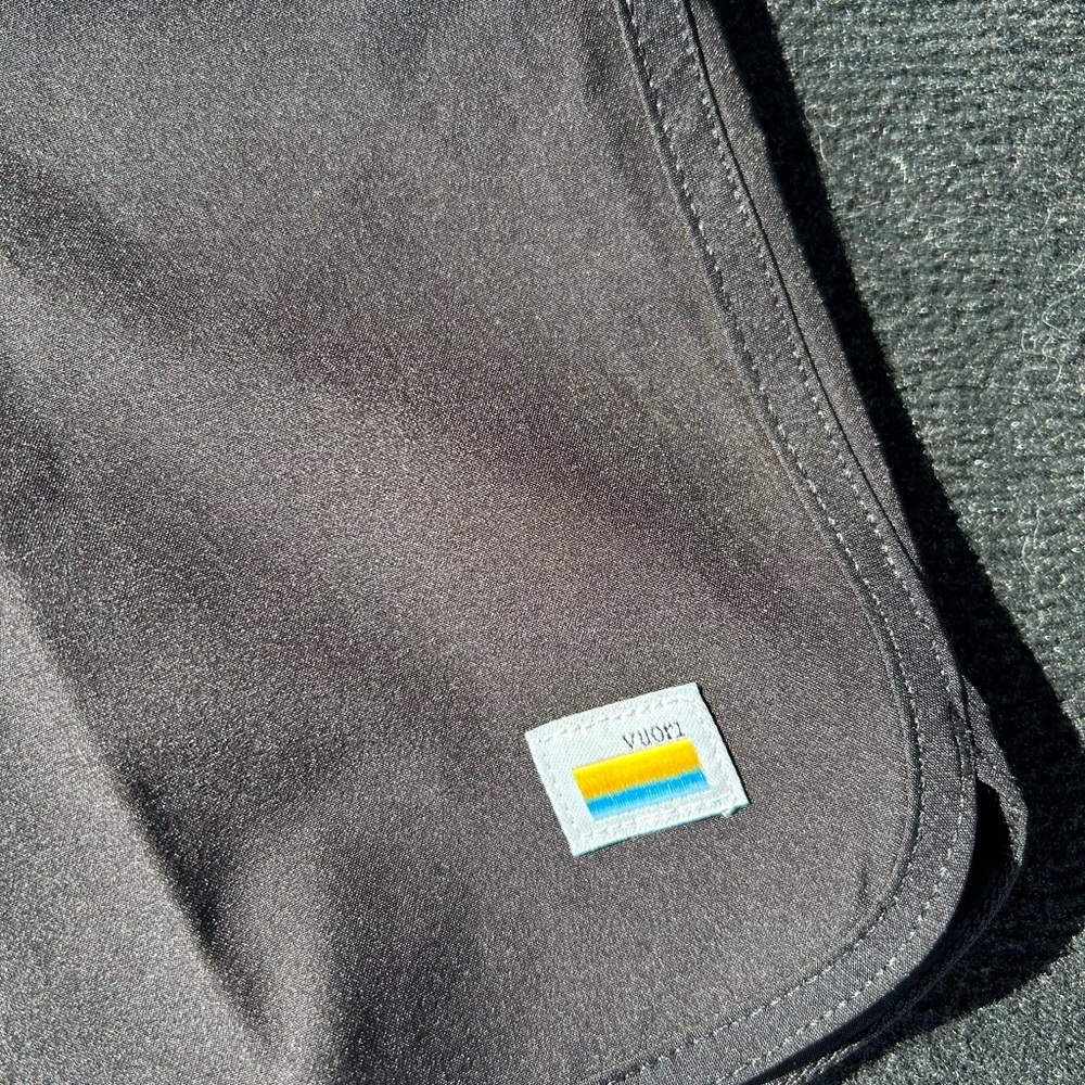 New Vuori banks shorts black small S